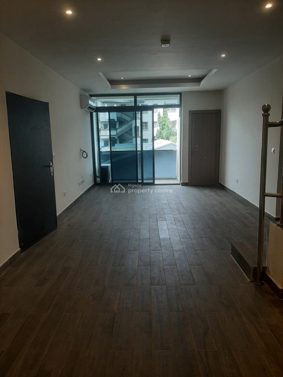 Serviced with 24/7 Power Supply 3 Bedroom En-suite Maisonette with Fit, Victoria Island (vi), Lagos, Flat / Apartment for Rent