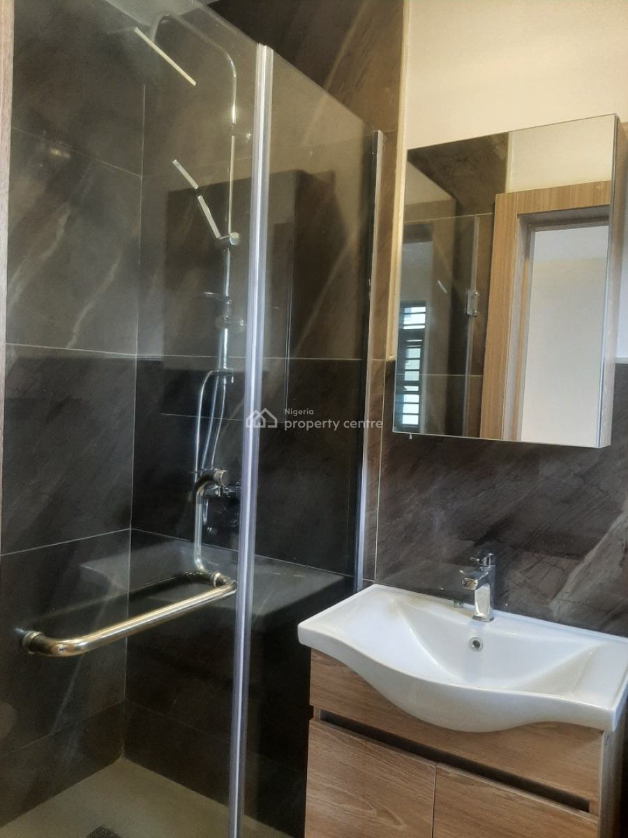 Serviced with 24/7 Power Supply 3 Bedroom En-suite Maisonette with Fit, Victoria Island (vi), Lagos, Flat / Apartment for Rent
