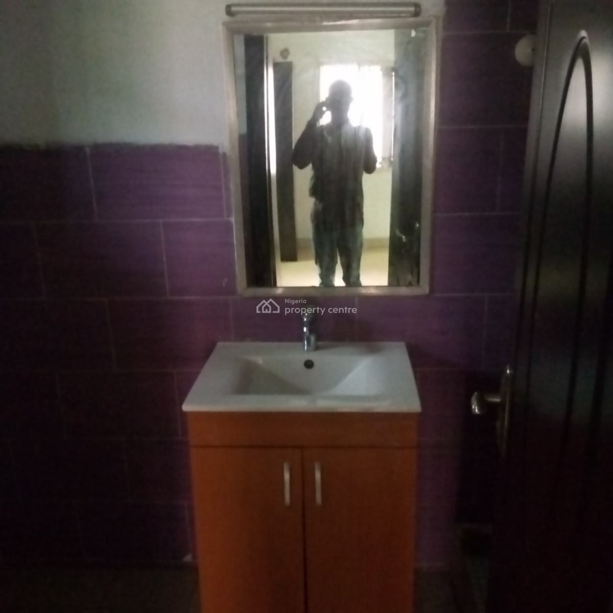 a 2 Bedroom Apartment, Agidingbi, Ikeja, Lagos, Flat / Apartment for Rent