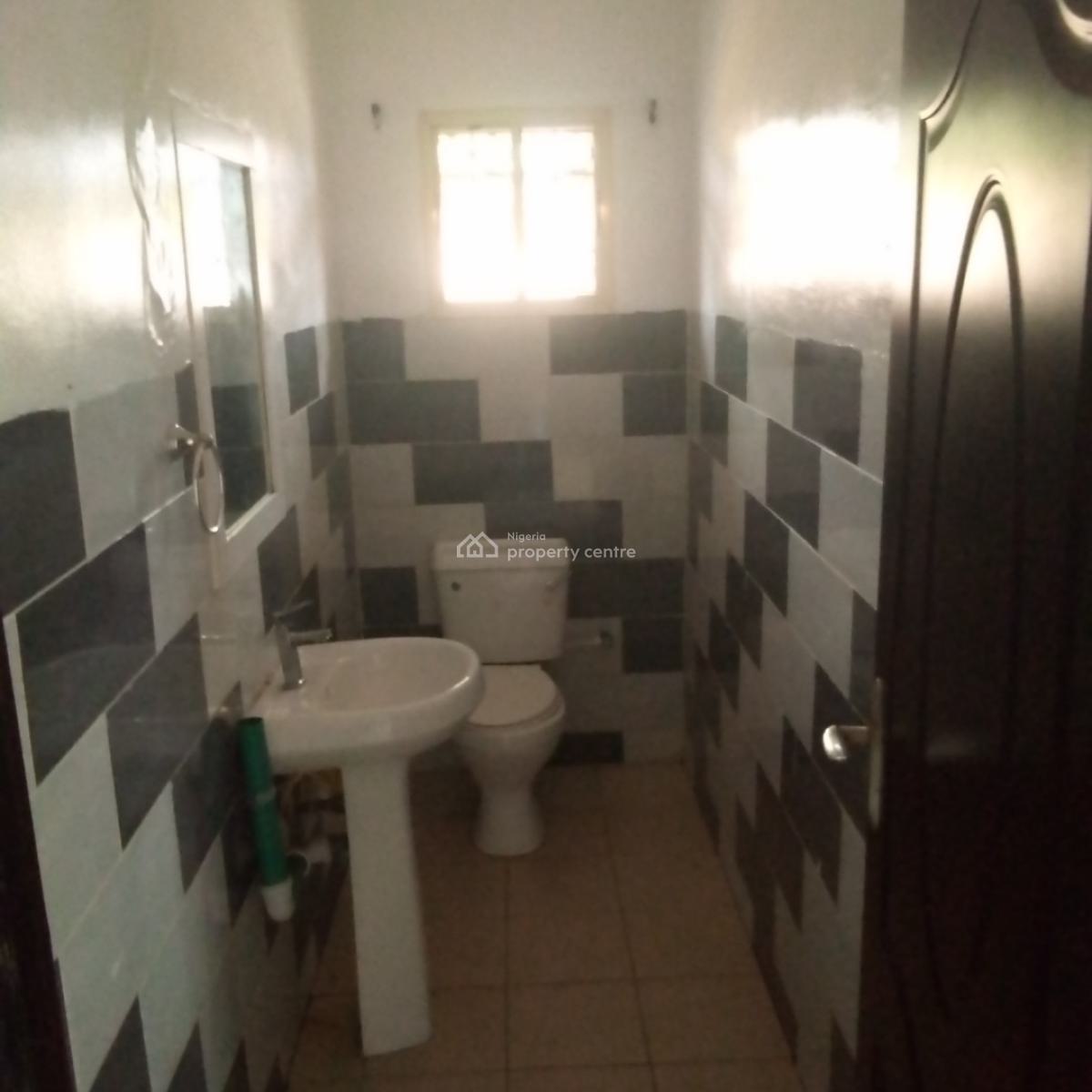 a 2 Bedroom Apartment, Agidingbi, Ikeja, Lagos, Flat / Apartment for Rent