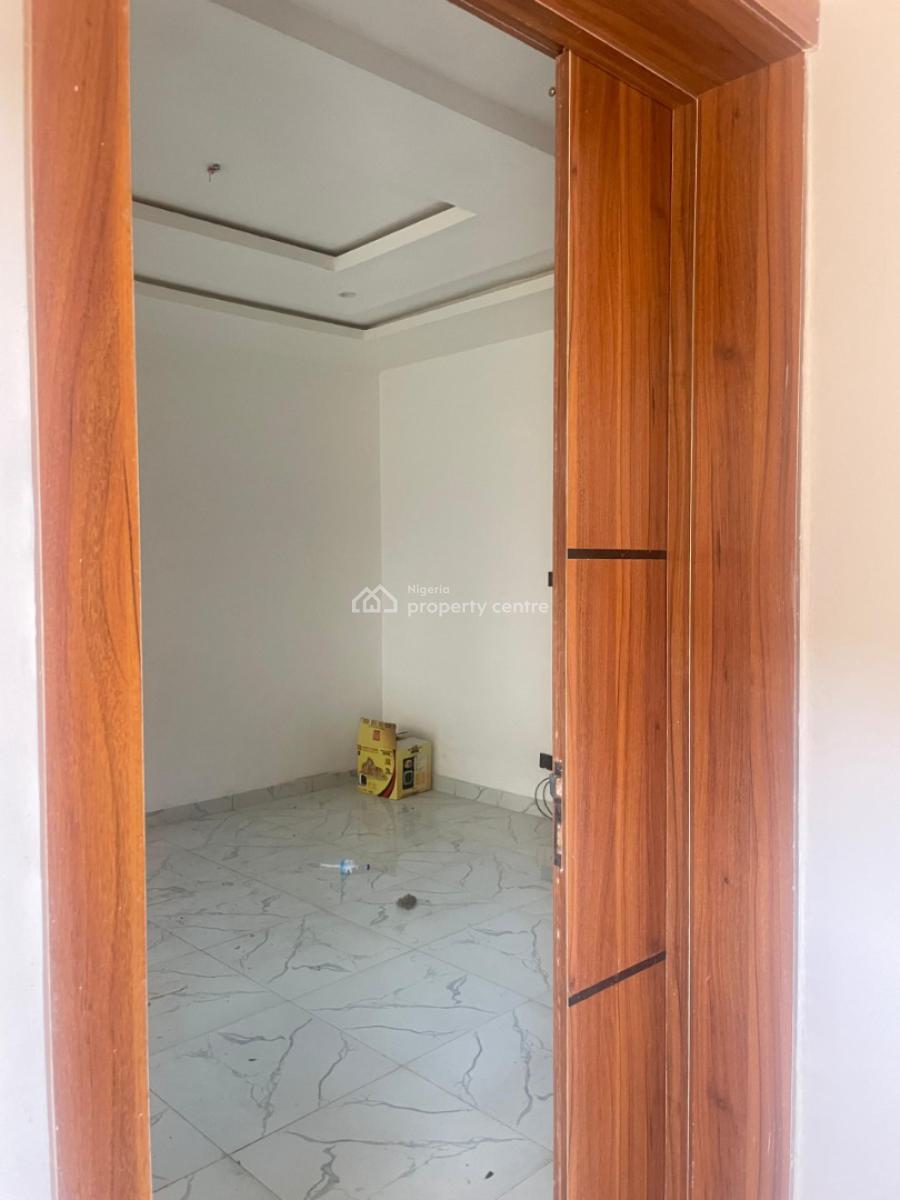 3 Bedroom Duplex with Bq, Omole Phase 2, Ikeja, Lagos, Terraced Duplex for Rent