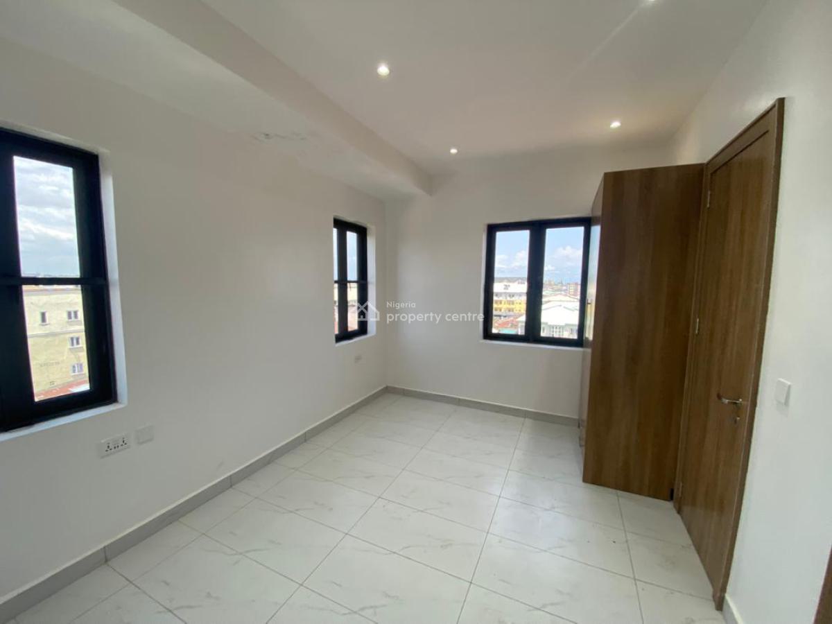 Brand New 3 Bedrooms Serviced Flat, Plus Bq, Yaba, Lagos, Flat / Apartment for Sale