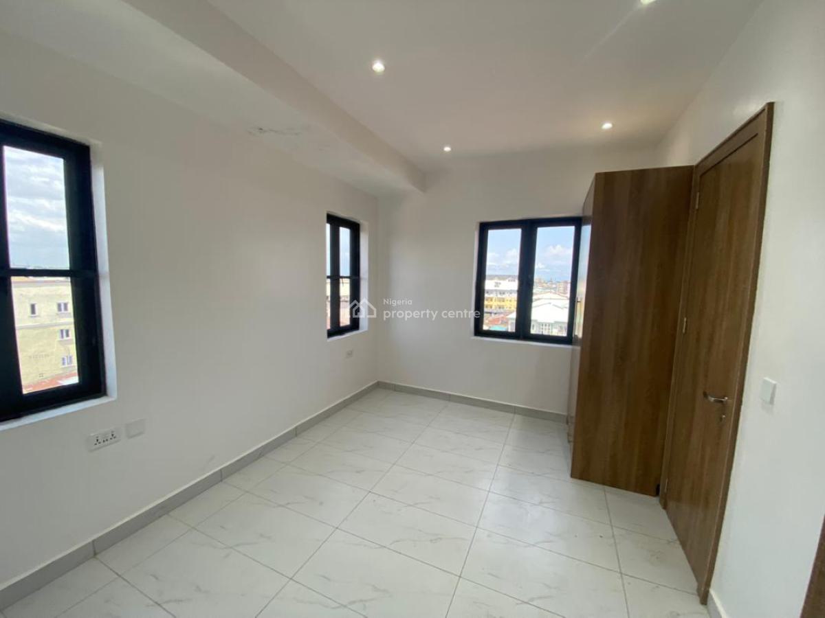 Brand New 3 Bedrooms Serviced Flat, Plus Bq, Yaba, Lagos, Flat / Apartment for Sale