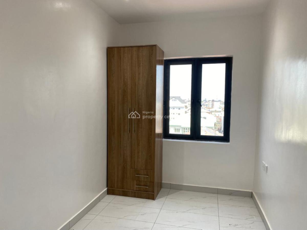Brand New 3 Bedrooms Serviced Flat, Plus Bq, Yaba, Lagos, Flat / Apartment for Sale