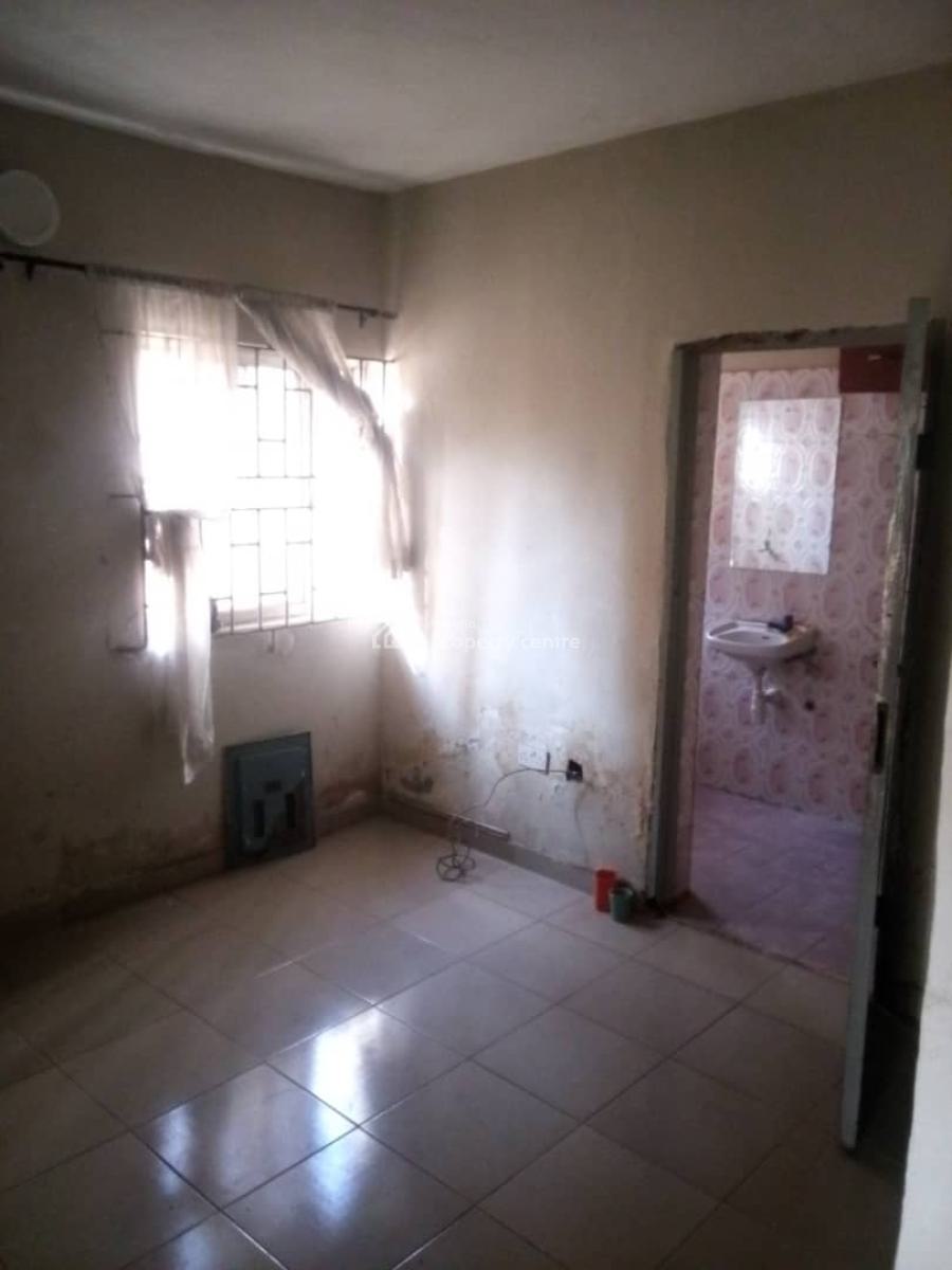 Lovely Spacious 3 Bedroom Apartment, Gra Phase 1, Magodo, Lagos, Flat / Apartment for Rent