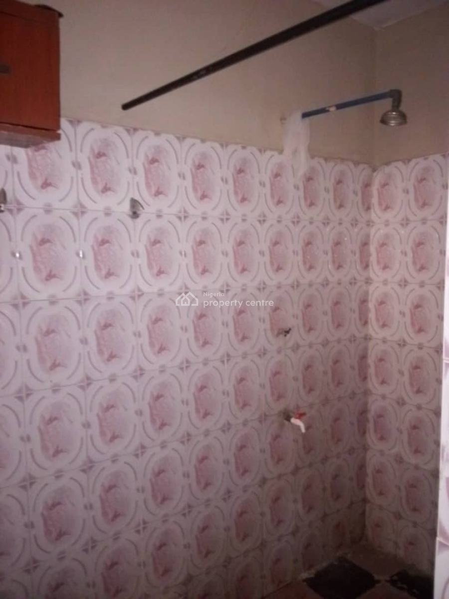 Lovely Spacious 3 Bedroom Apartment, Gra Phase 1, Magodo, Lagos, Flat / Apartment for Rent