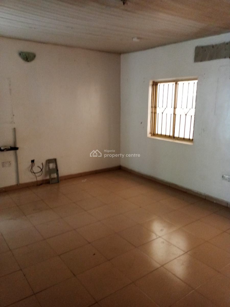 Decent 2 Bedroom Flat Apartment, Magodo Phase 1, Gra Phase 1, Magodo, Lagos, Flat / Apartment for Rent