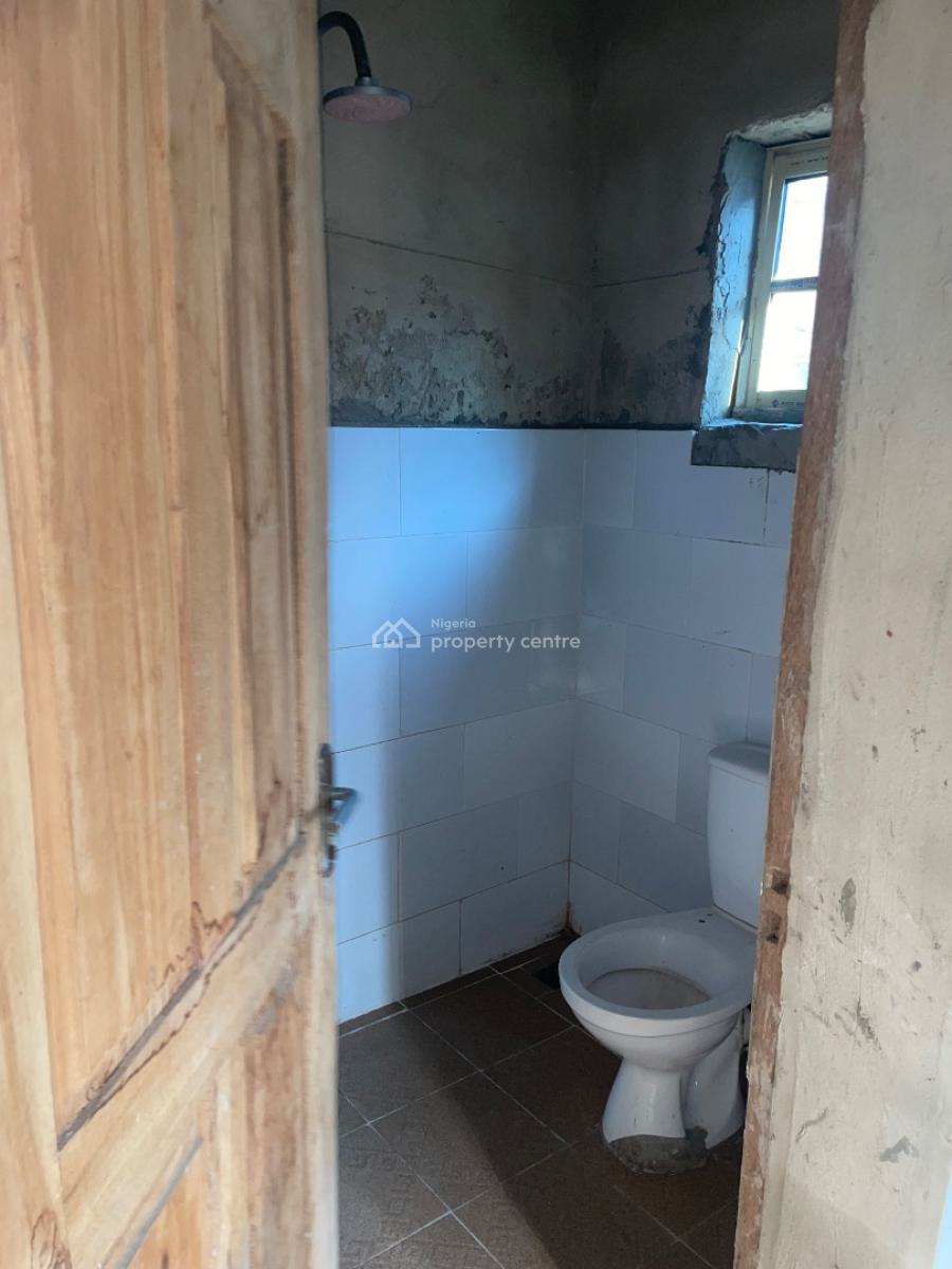 Spacious 2 Bedroom Flat, Oreta Road, Igbogbo, Ikorodu, Lagos, Flat / Apartment for Rent