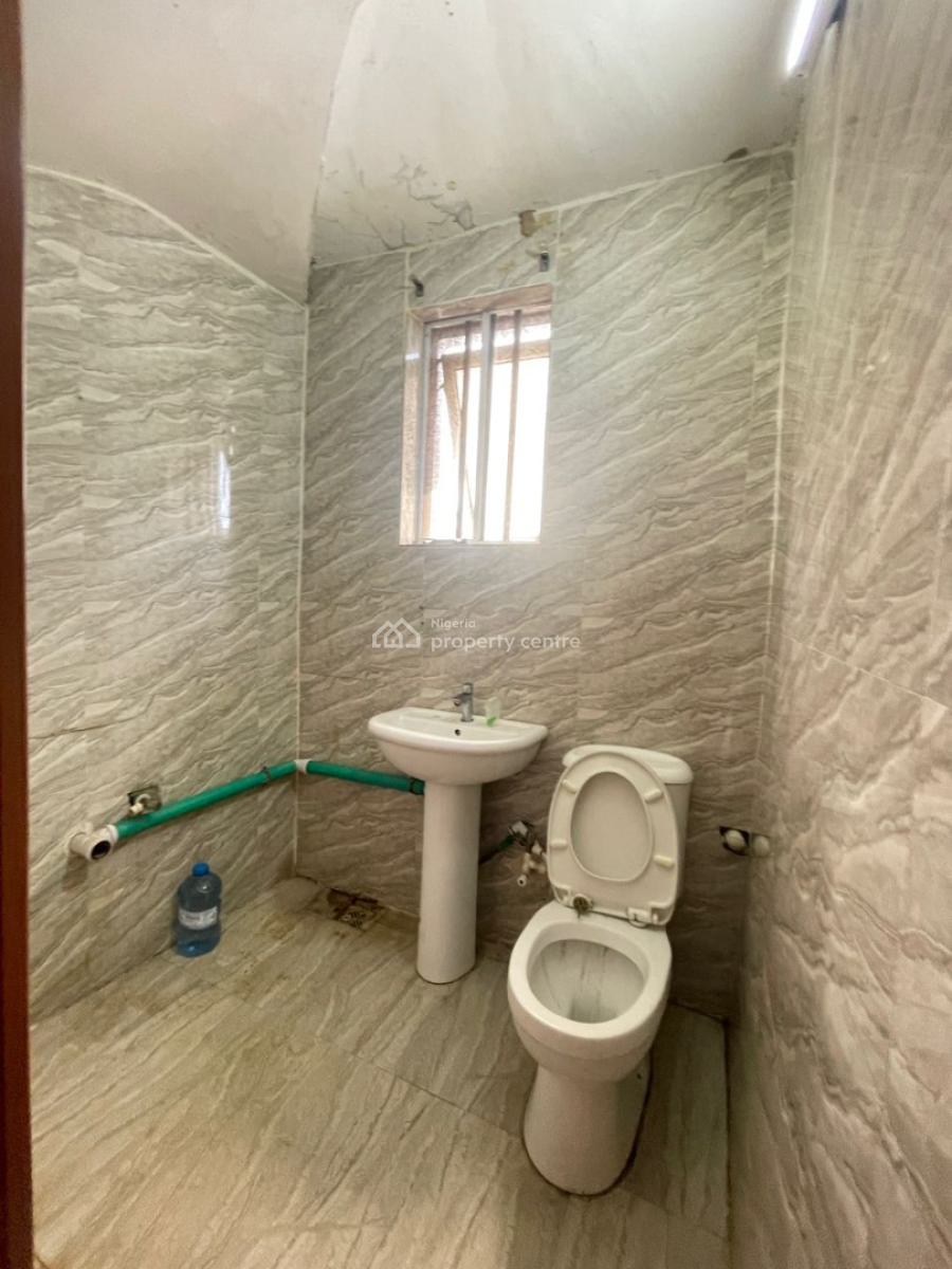 Spacious and Tasteful Room and Parlour with Shared Kitchen, New Road, Lekki, Lagos, House for Rent