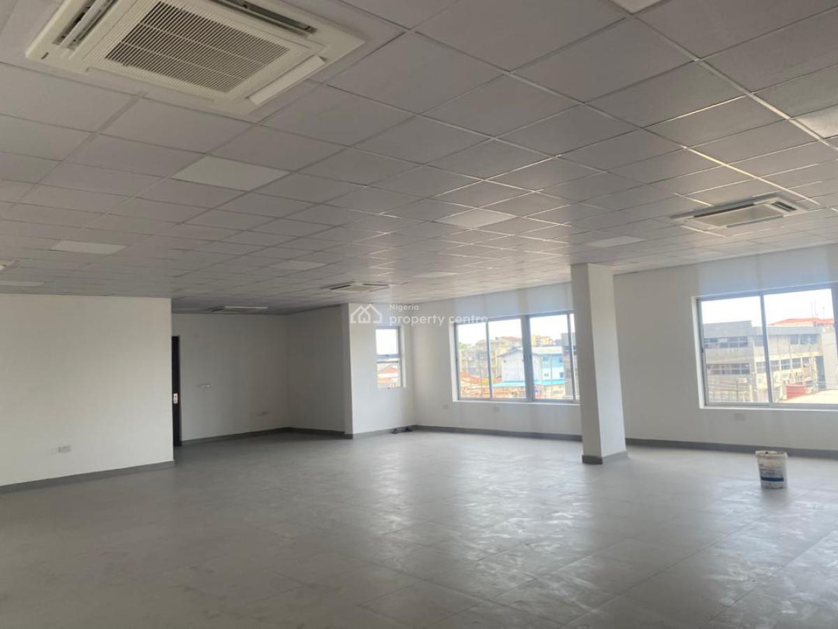 Newly Built Office Block in Yaba 1500 Sqm, Yaba, Lagos, Office Space for Rent