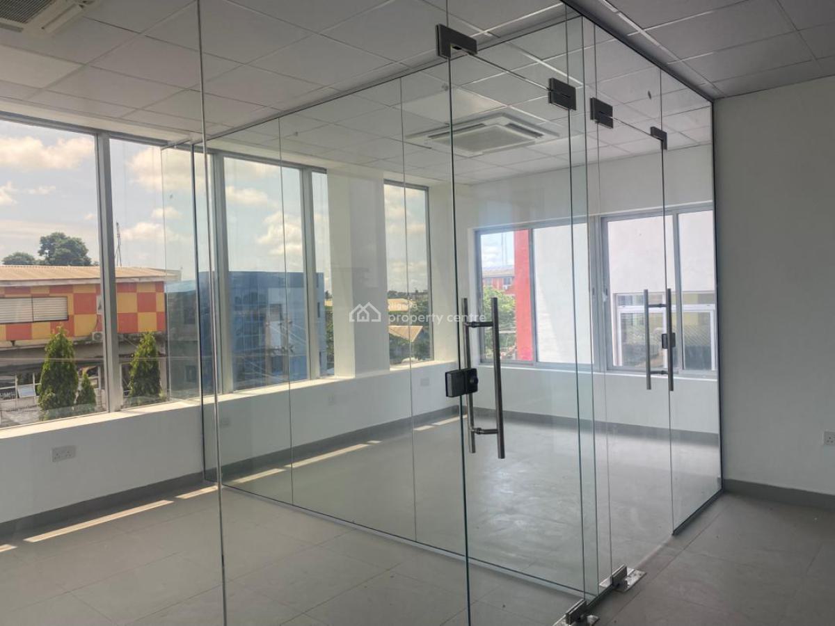 Newly Built Office Block in Yaba 1500 Sqm, Yaba, Lagos, Office Space for Rent