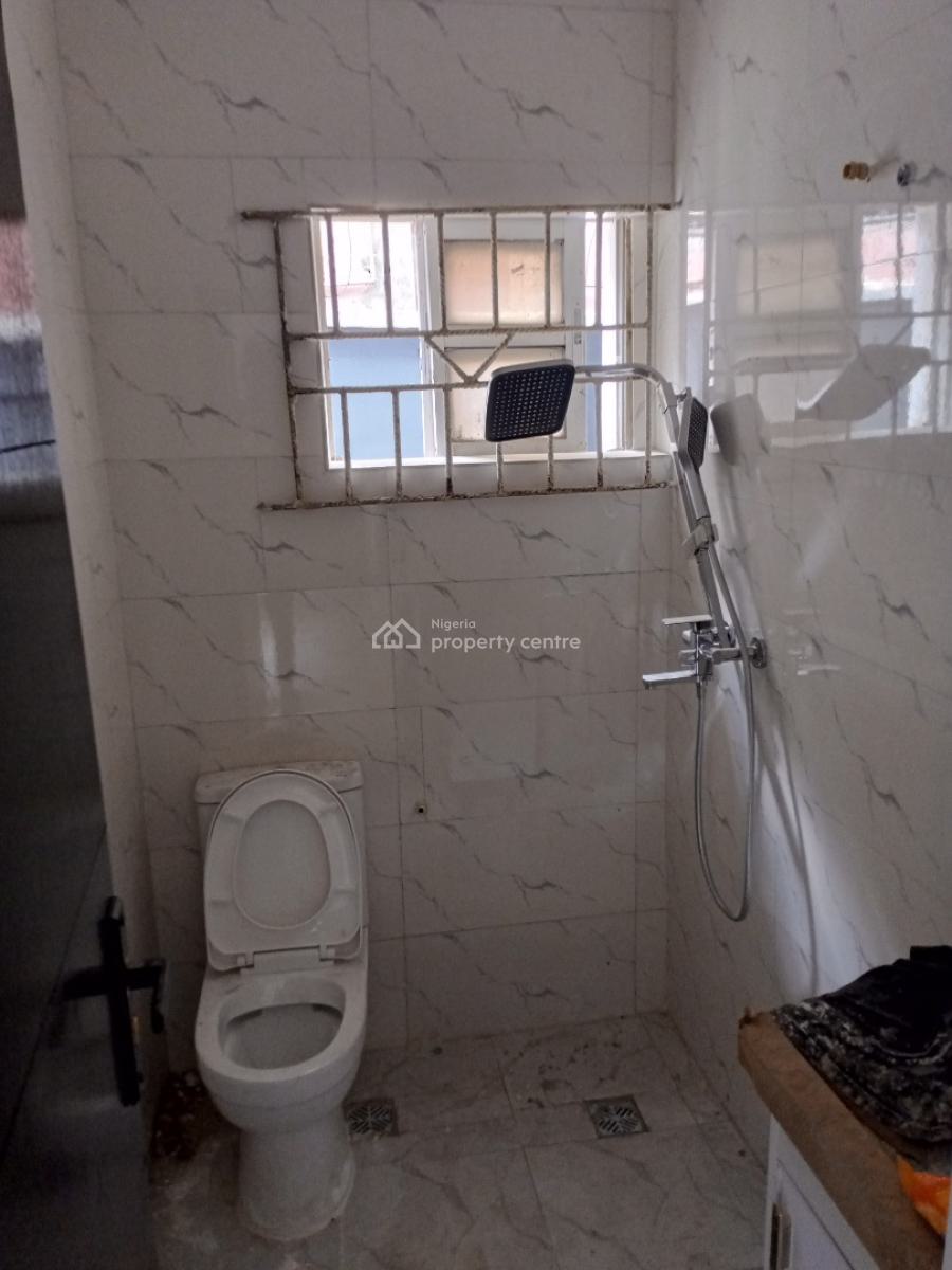 Lovely 3 Bedroom Flat Apartment, Gra Phase 1, Magodo, Lagos, Flat / Apartment for Rent