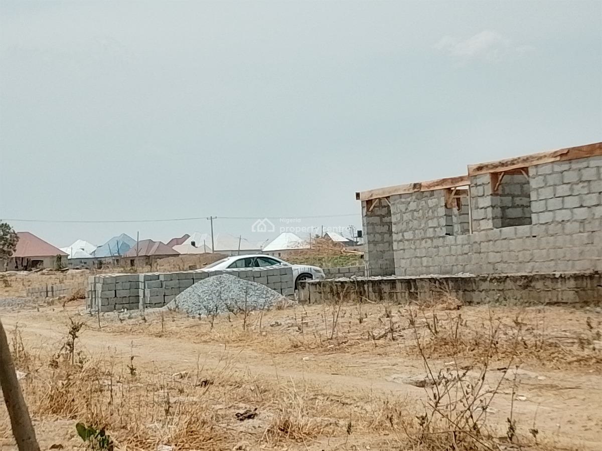 Massive 3 Bedroom Estate Bungalow, Dagbana, Phase 5, Jikwoyi, Abuja, Detached Bungalow for Sale