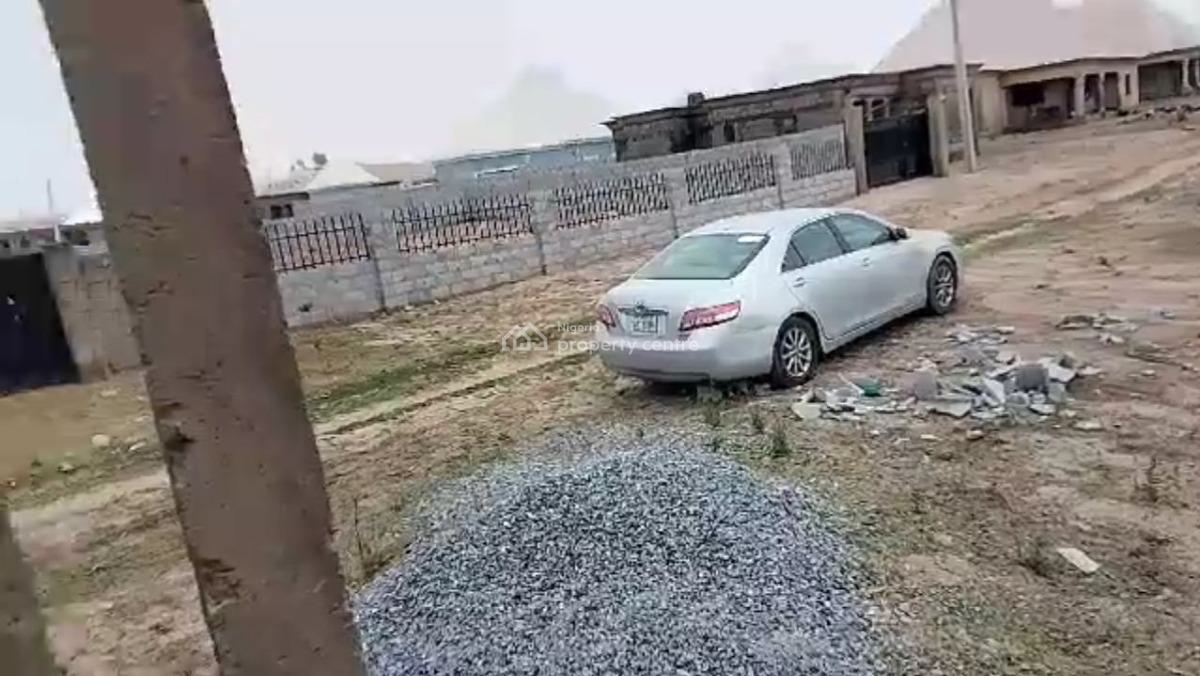 Massive 3 Bedroom Estate Bungalow, Dagbana, Phase 5, Jikwoyi, Abuja, Detached Bungalow for Sale