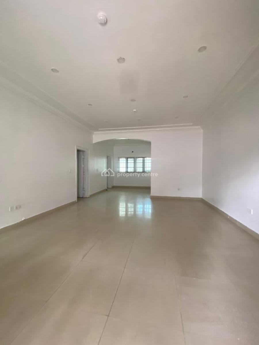 3 Bedrooms Downstairs Flat with a Bq, Main Lekki Phase 1, Lekki Phase 1, Lekki, Lagos, Flat / Apartment for Rent