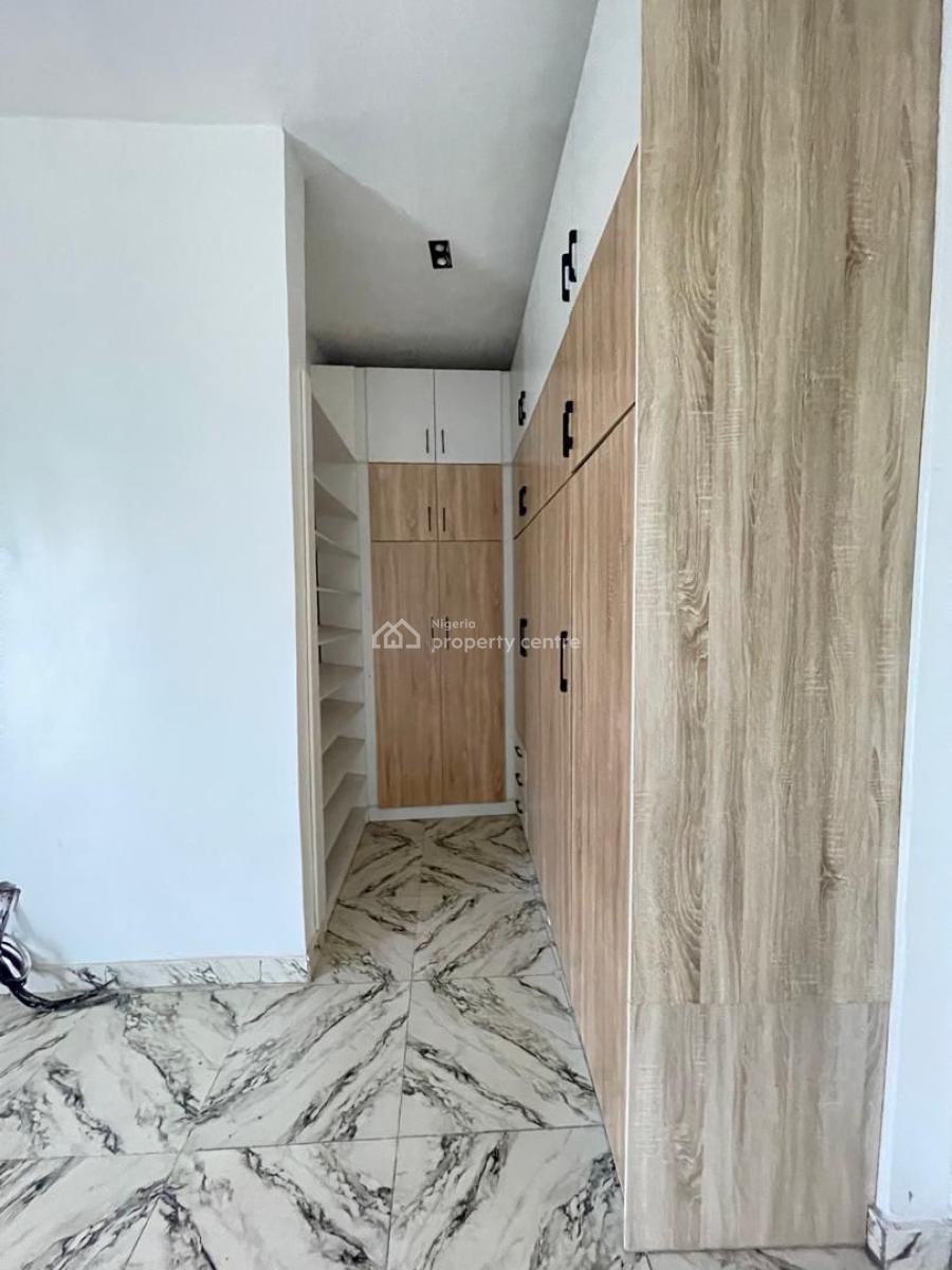 Clean and Spacious Masters Bedroom Available, Orchid Road, Lekki, Lagos, Self Contain (single Rooms) for Rent