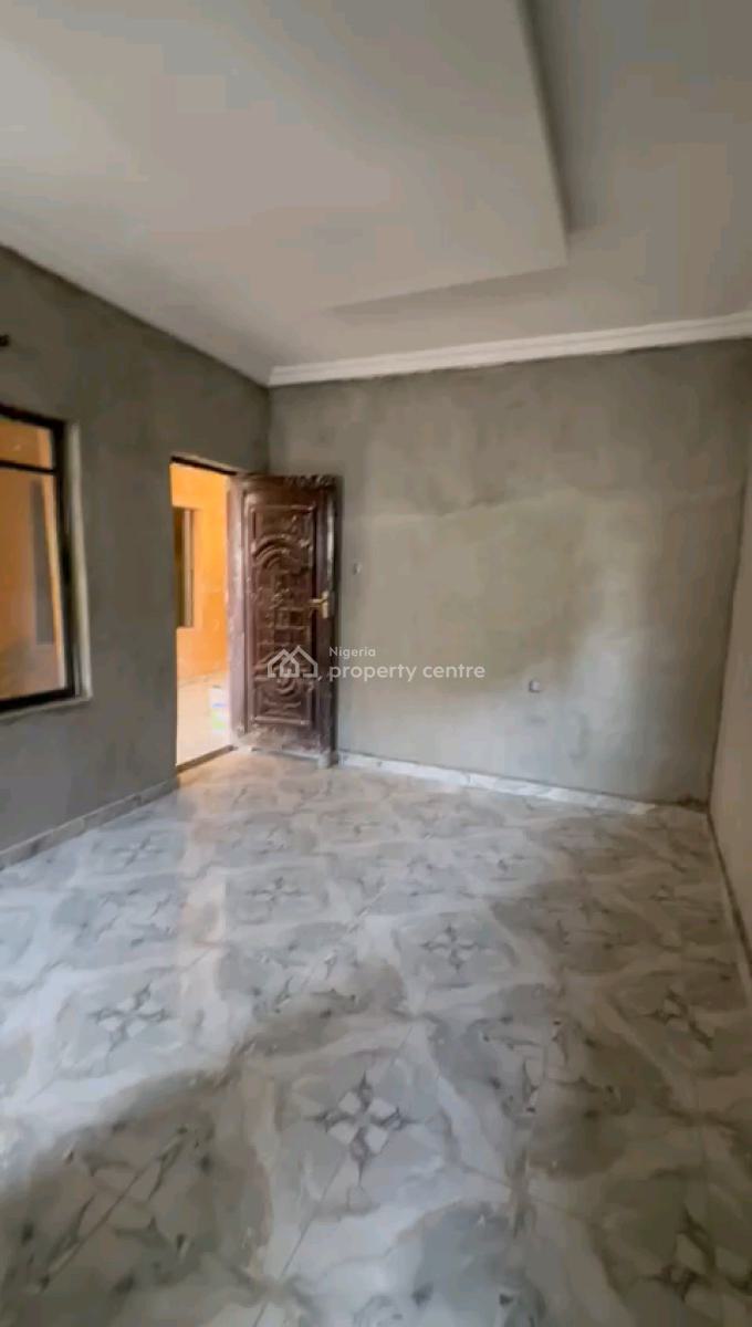 Standard and Spacious Room Self Contained, Apata, Shomolu, Lagos, Self Contain (single Rooms) for Rent
