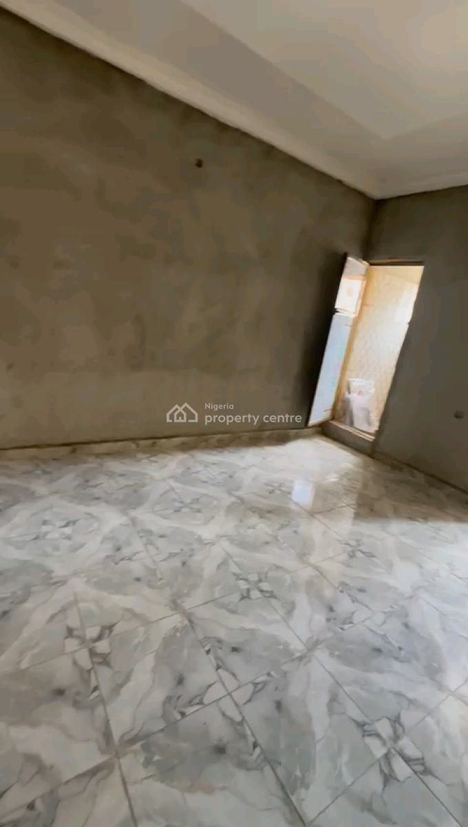 Standard and Spacious Room Self Contained, Apata, Shomolu, Lagos, Self Contain (single Rooms) for Rent
