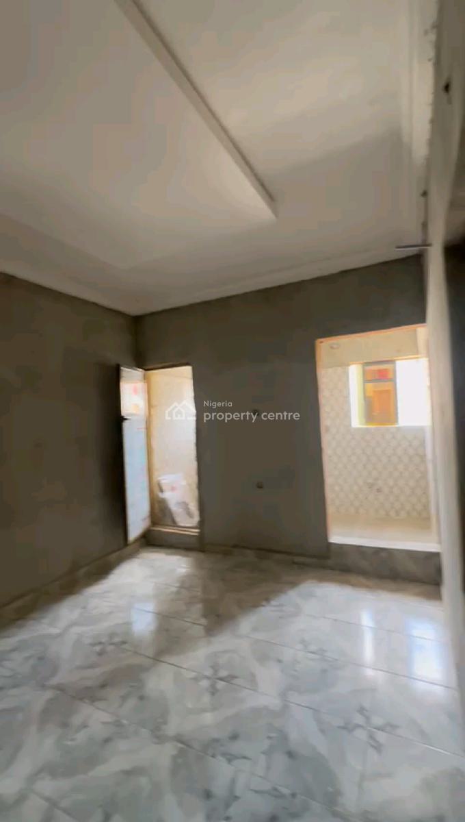 Standard and Spacious Room Self Contained, Apata, Shomolu, Lagos, Self Contain (single Rooms) for Rent