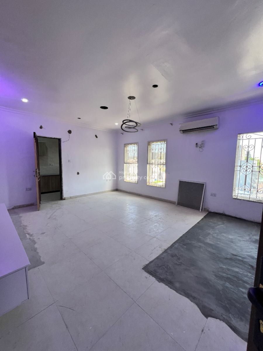 Spacious 2 Bedroom Apartment, Lekki Phase 1, Lekki, Lagos, Flat / Apartment for Rent