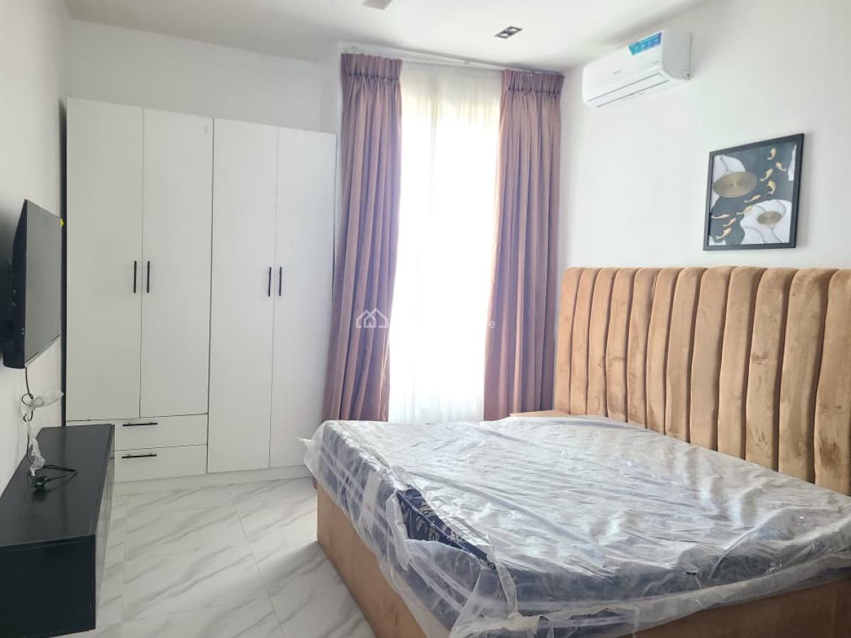 Massive 2 Bedroom Fully Furnished Flat with a Large Parking Space, Ologolo, Ologolo, Lekki, Lagos, Flat / Apartment for Sale