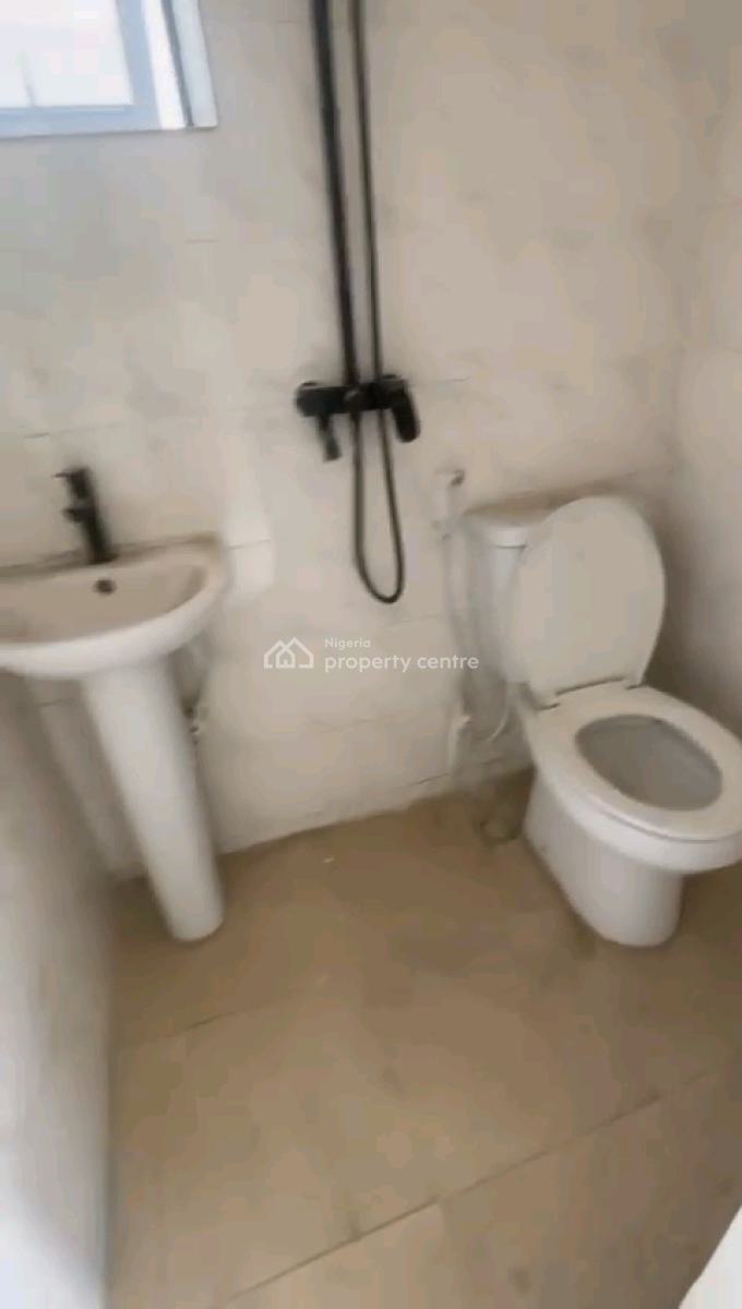 Standard and Spacious 2 Bedroom Flat, Off Pedro, Pedro, Gbagada, Lagos, Flat / Apartment for Rent