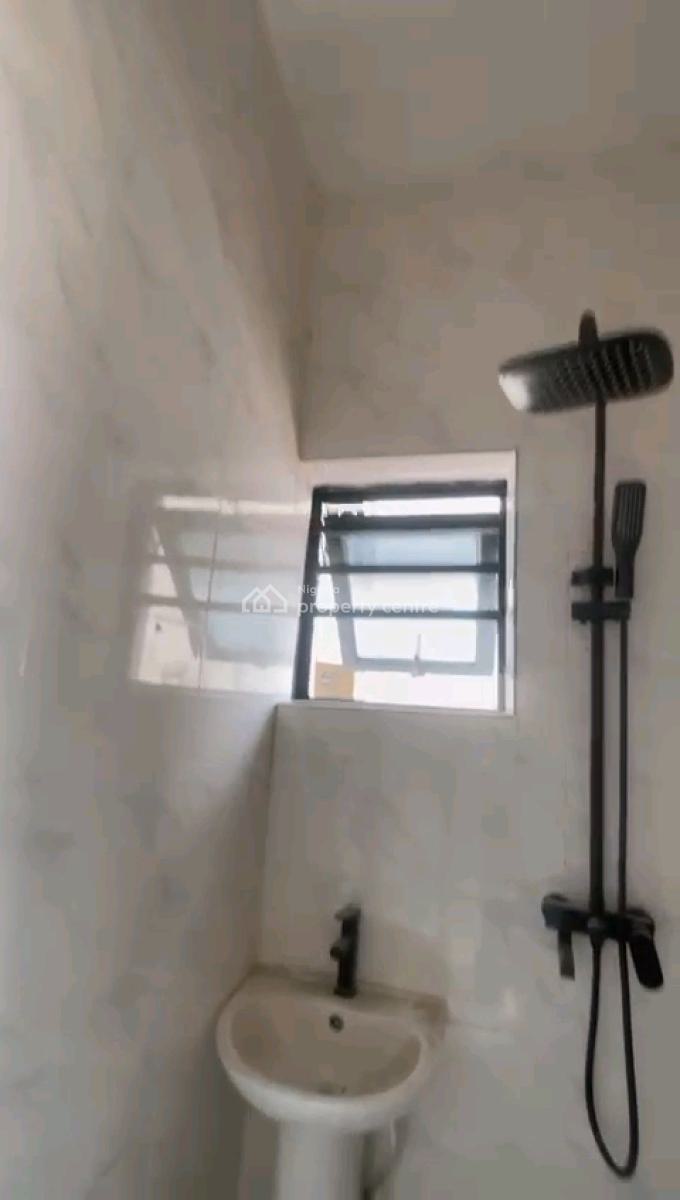 Standard and Spacious 2 Bedroom Flat, Off Pedro, Pedro, Gbagada, Lagos, Flat / Apartment for Rent