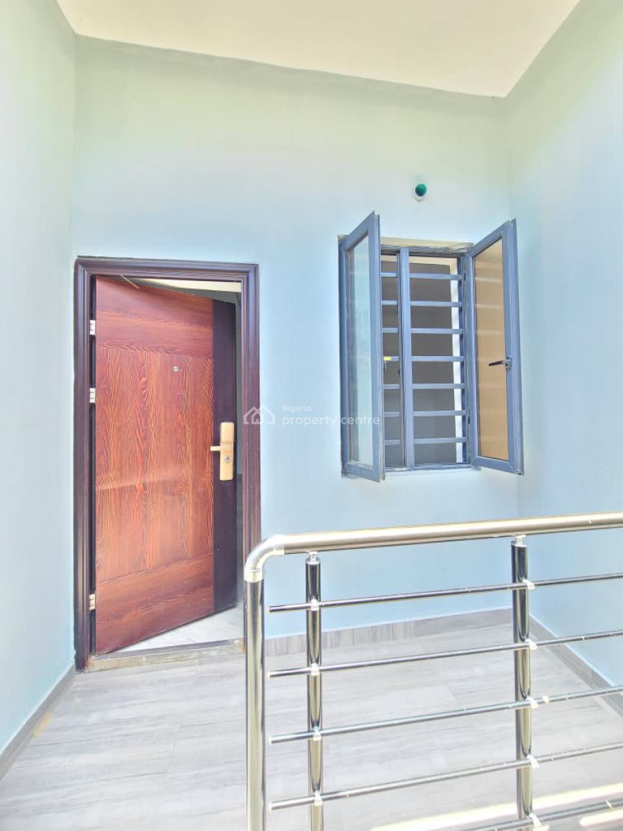 Beautiful and Massive 2 Bedroom Apartment, Ologolo, Ologolo, Lekki, Lagos, Flat / Apartment for Sale