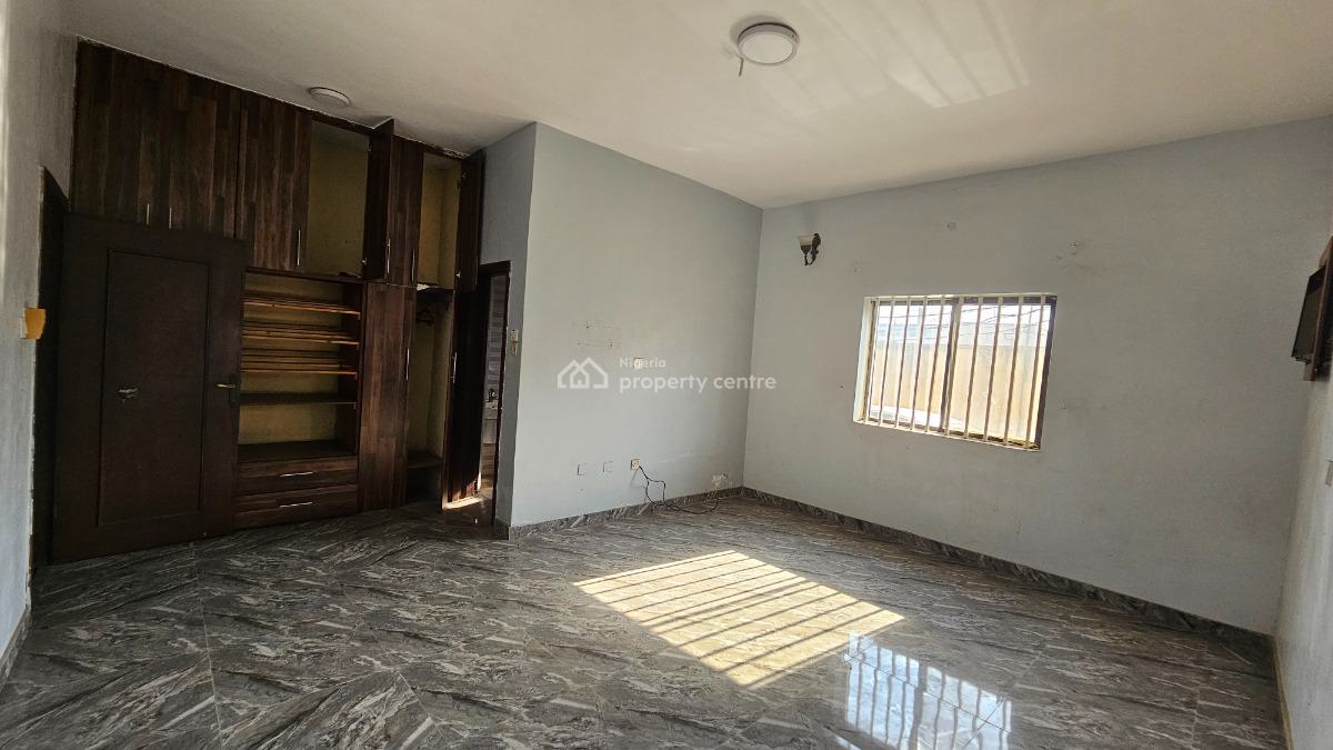 Fantastic 3 Bedroom Flat, Ikeja Gra, Ikeja, Lagos, Block of Flats for Sale