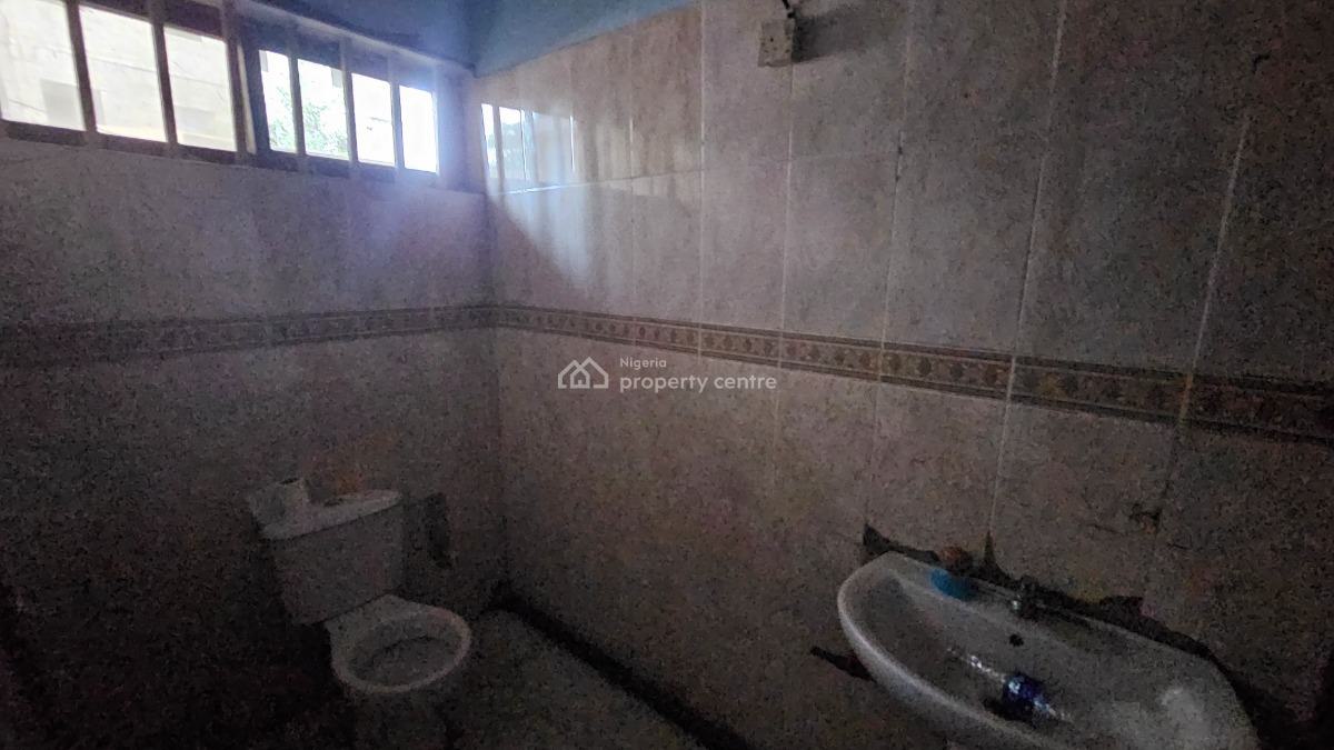 Fantastic 3 Bedroom Flat, Ikeja Gra, Ikeja, Lagos, Block of Flats for Sale