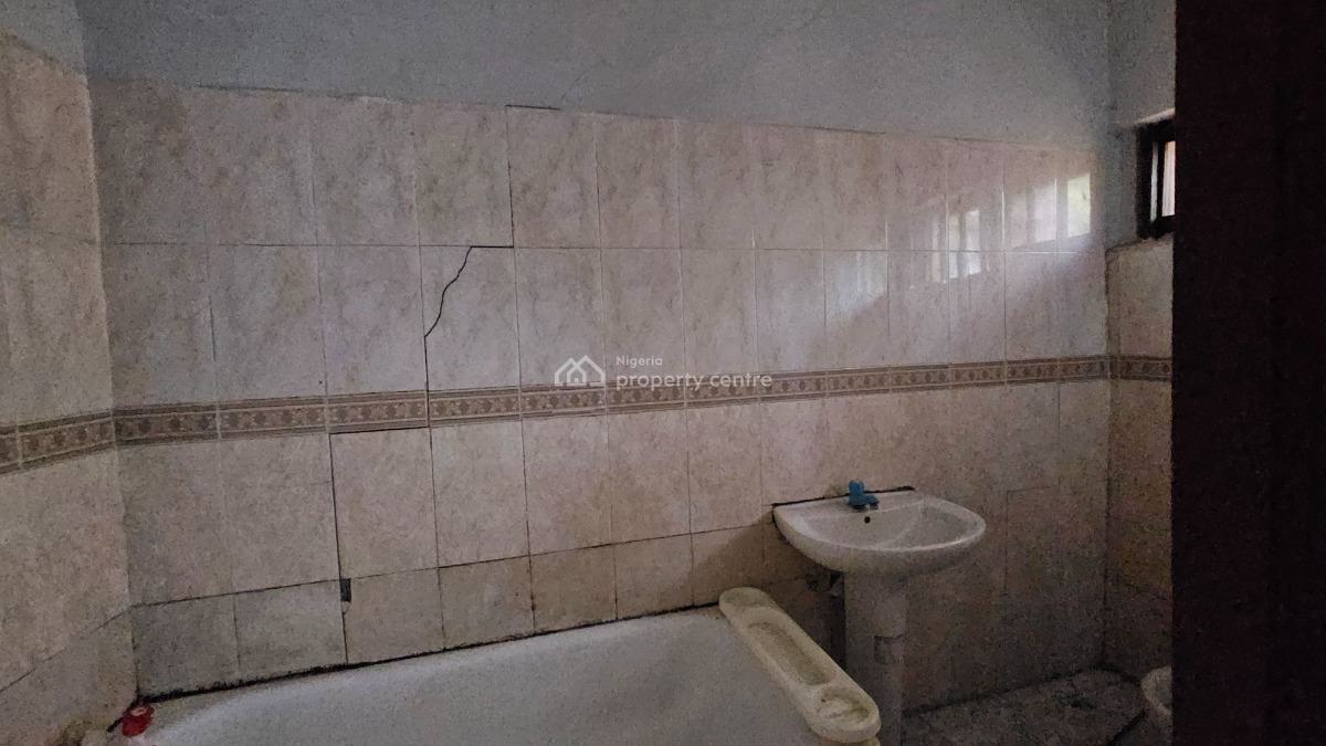 Fantastic 3 Bedroom Flat, Ikeja Gra, Ikeja, Lagos, Block of Flats for Sale