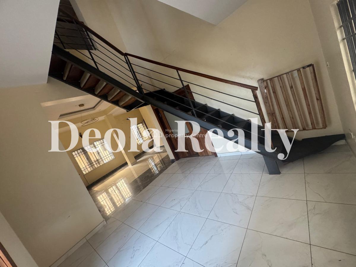 a Super Clean and Spacious 3 Bedroom Maisonette (upstairs), Osapa London, Lekki, Lagos, House for Rent