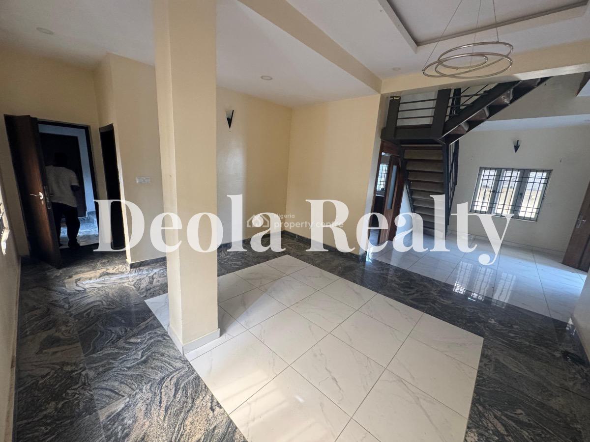 a Super Clean and Spacious 3 Bedroom Maisonette (upstairs), Osapa London, Lekki, Lagos, House for Rent