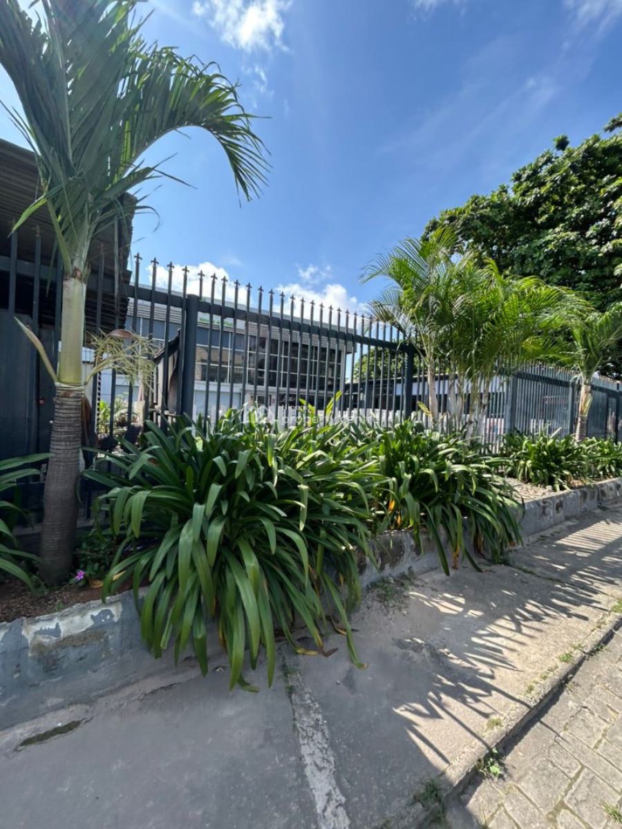 a Land Measuring 3,232 Sqm with a Structure, Victoria Island (vi), Lagos, Land for Sale