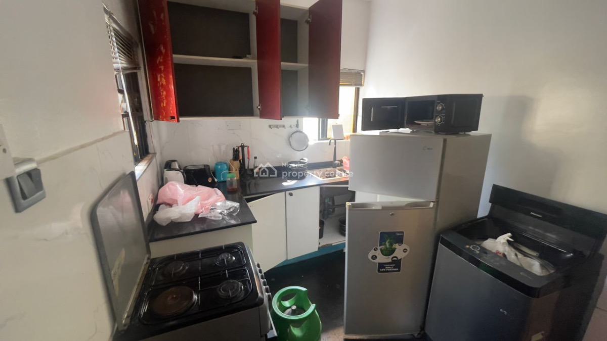 Beautiful and Spacious 3bedroom Flat with Bq, Lekki Phase 1, Lekki, Lagos, Flat / Apartment for Rent