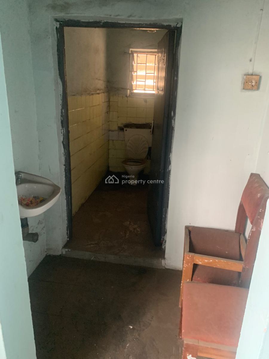 Well Maintained 3 Bedrooms Office Space, Ogba, Ikeja, Lagos, Office Space for Rent