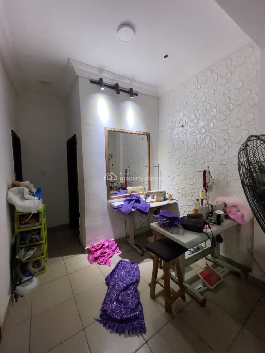 2 Bedroom Flat in a Gated Compound, Off Mobile Road, Ilaje, Ajah, Lagos, Flat / Apartment for Rent