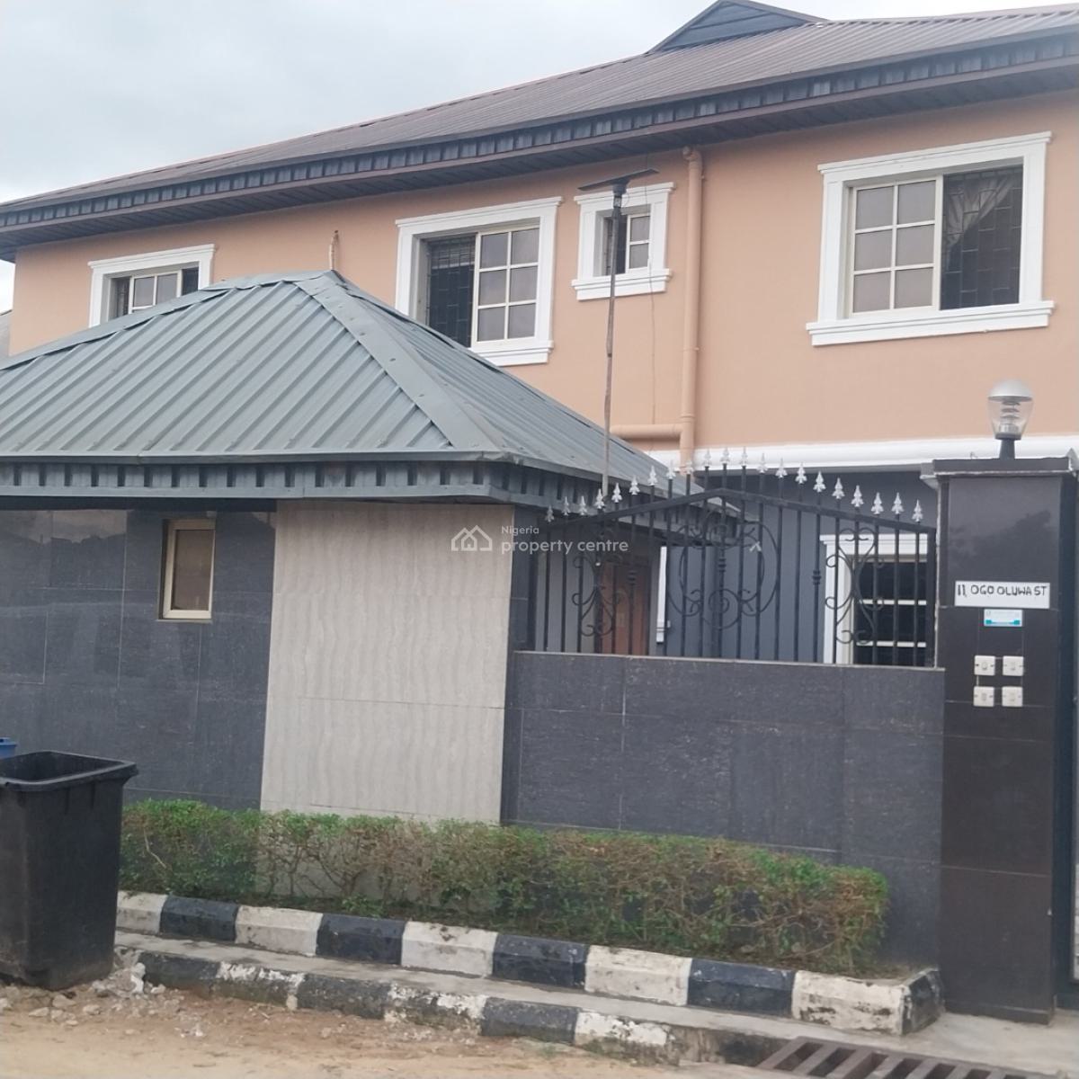 Standard  and Well Spacious 3 Bedroom Flat, Ogooluwa Street  Off Gasline, Magboro, Ogun, Flat / Apartment for Rent