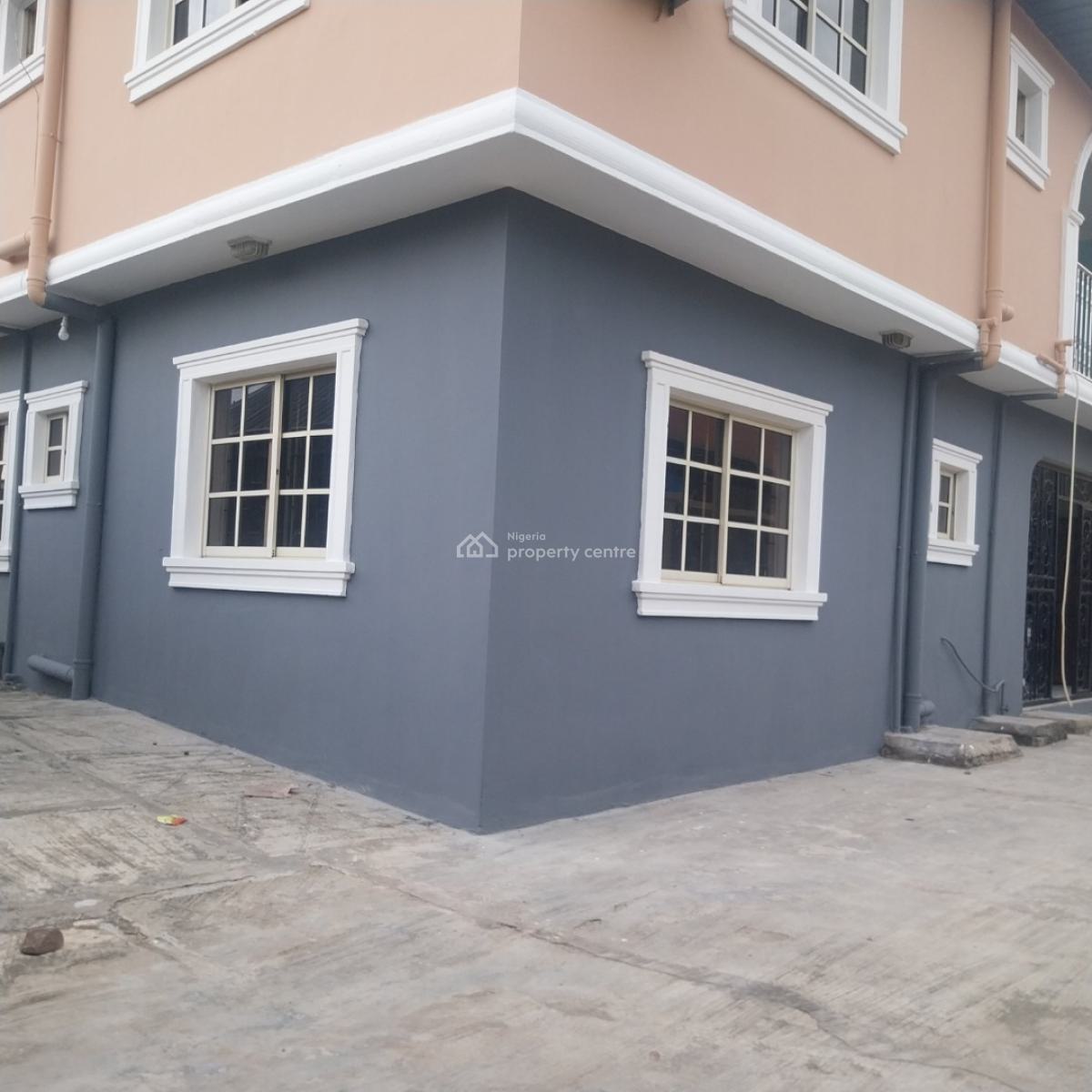 Standard  and Well Spacious 3 Bedroom Flat, Ogooluwa Street  Off Gasline, Magboro, Ogun, Flat / Apartment for Rent