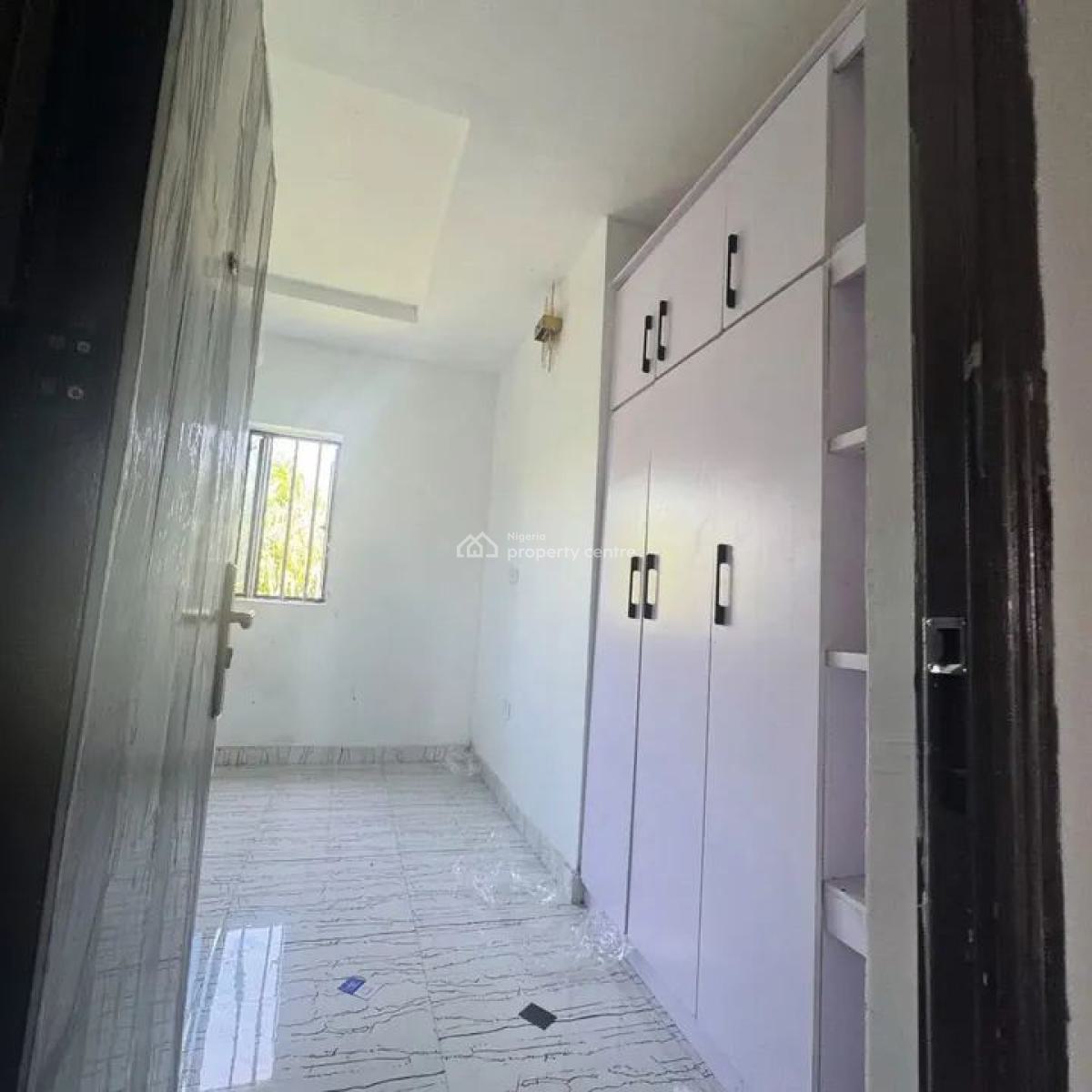 8 Unit of 1 Bedroom Flat and  1 Unit of 2-bedroom Flat, Off Alakahia, Port Harcourt, Rivers, Block of Flats for Sale