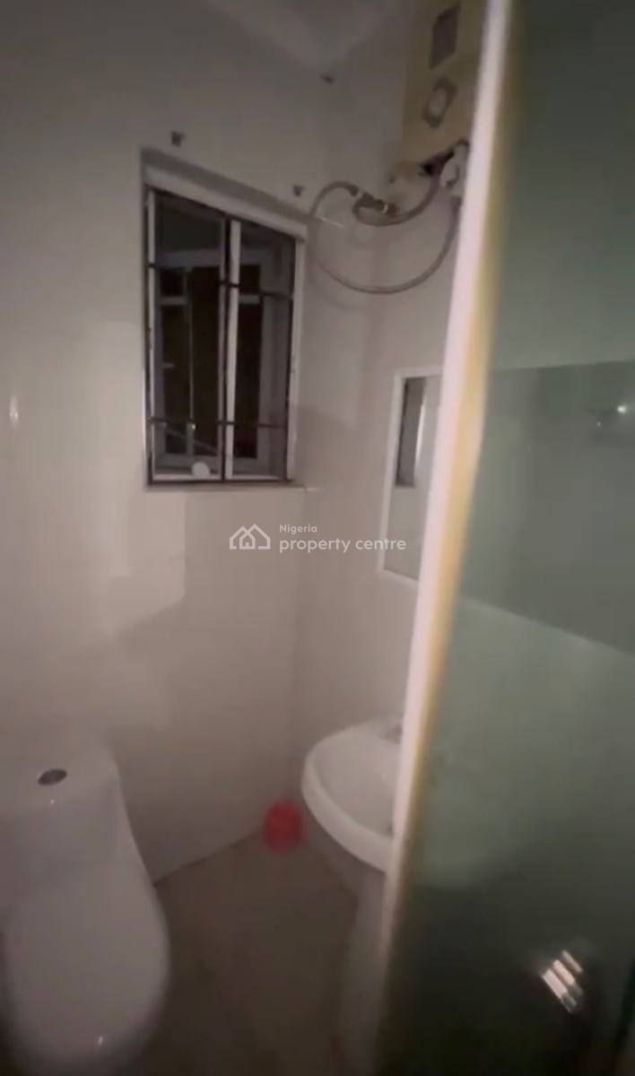 Spacious Single Room in a Shared Apartment with a Shared Kitchen Space, Idado, Lekki, Lagos, Flat / Apartment for Rent