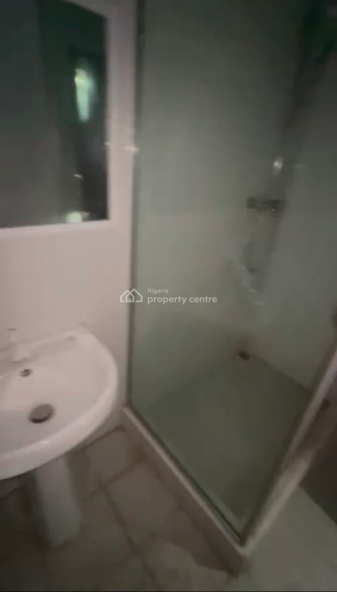 Spacious Single Room in a Shared Apartment with a Shared Kitchen Space, Idado, Lekki, Lagos, Flat / Apartment for Rent