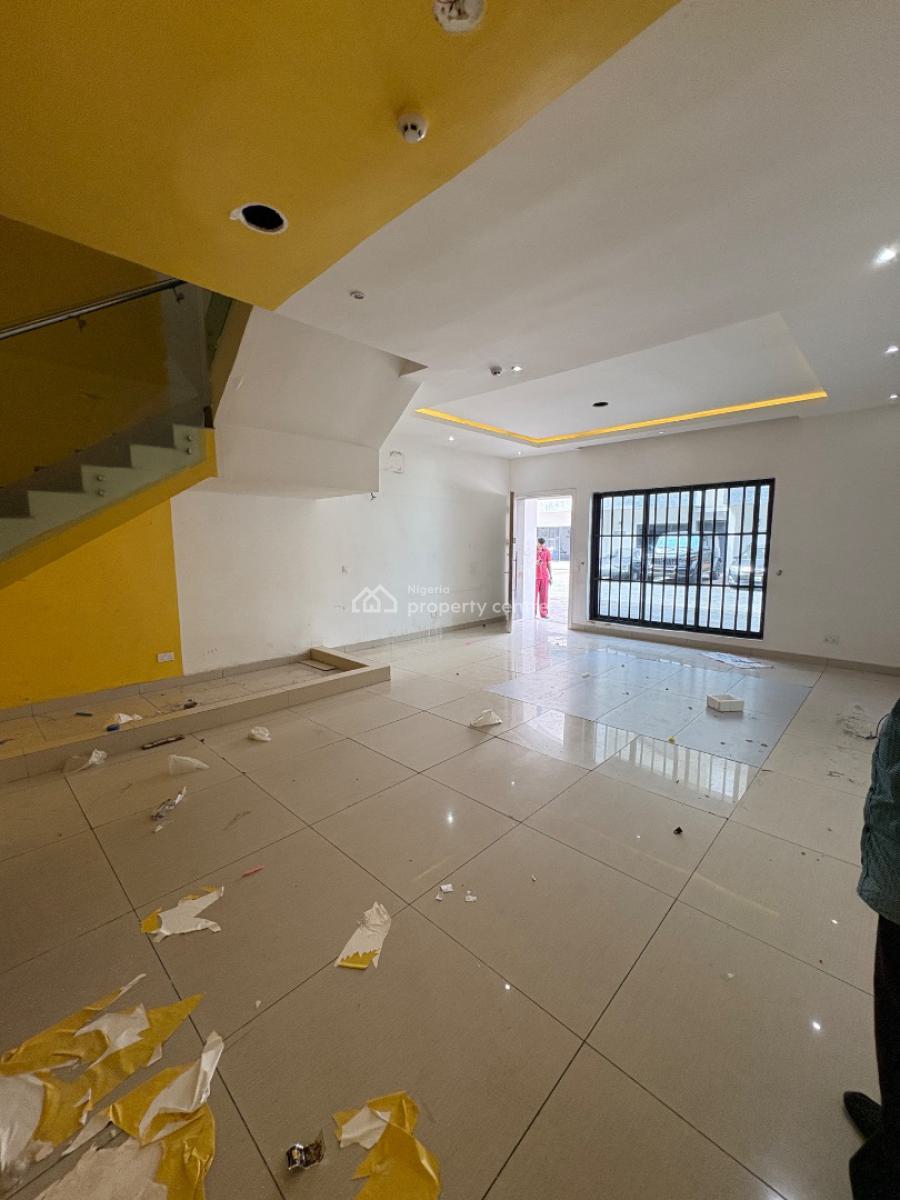 Well Maintained   4 Bedroom Terrace Duplex with Penthouse & Bq, Lekki Phase 1, Lekki, Lagos, Terraced Duplex for Rent