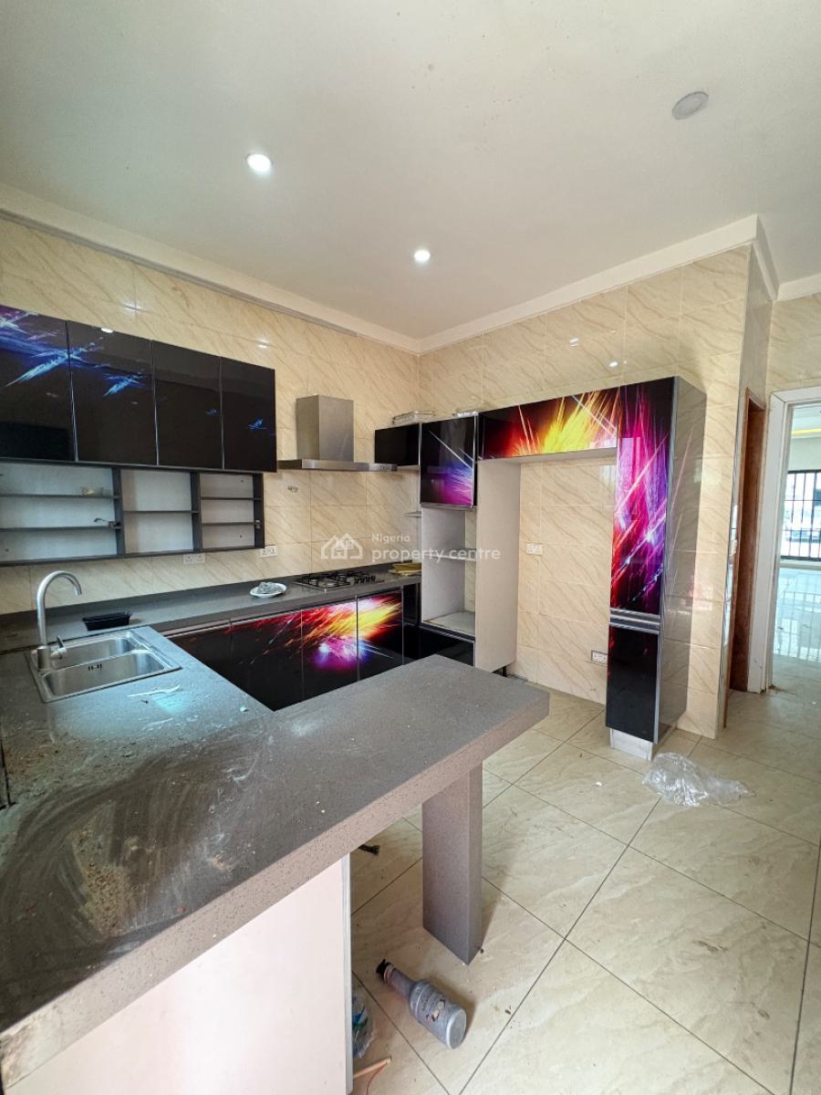 Well Maintained   4 Bedroom Terrace Duplex with Penthouse & Bq, Lekki Phase 1, Lekki, Lagos, Terraced Duplex for Rent