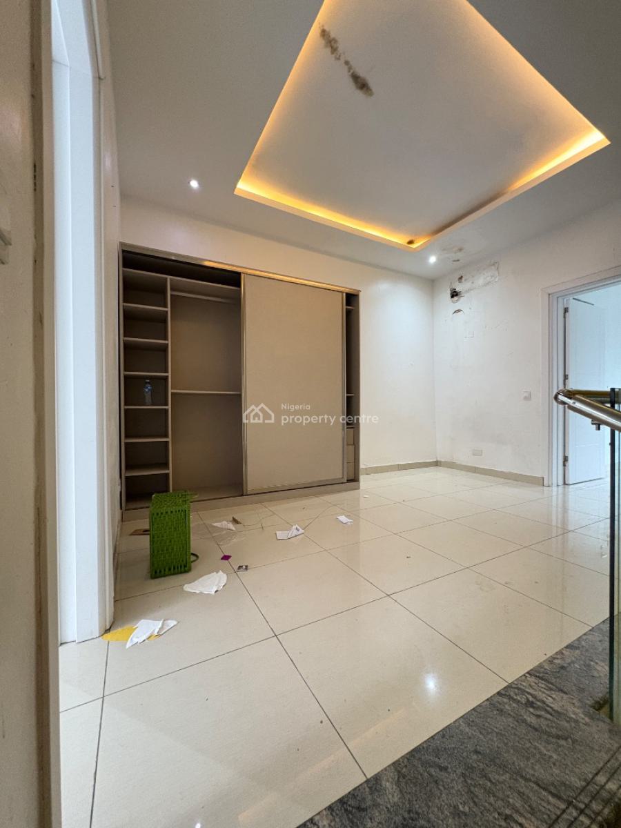 Well Maintained   4 Bedroom Terrace Duplex with Penthouse & Bq, Lekki Phase 1, Lekki, Lagos, Terraced Duplex for Rent