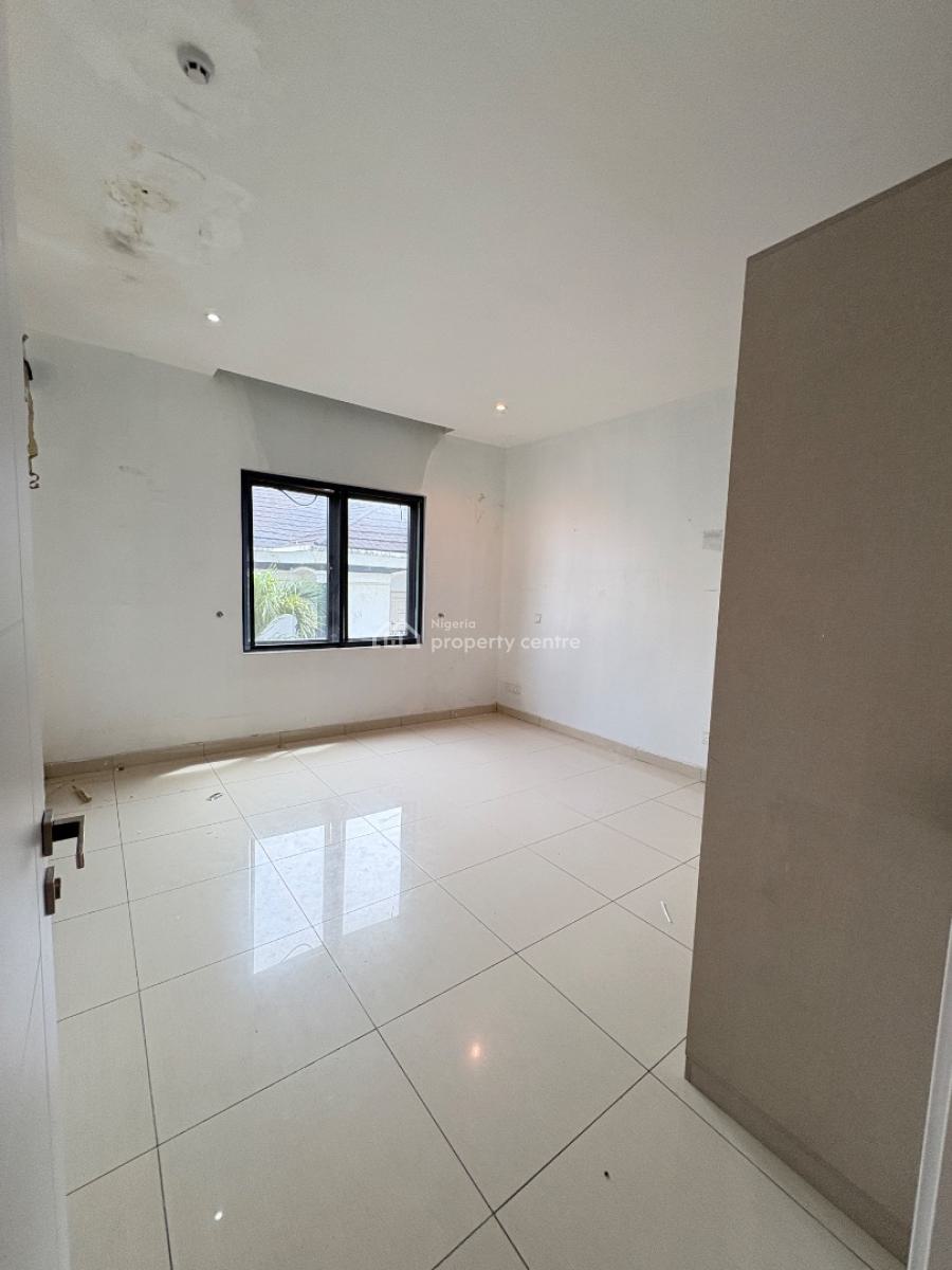 Well Maintained   4 Bedroom Terrace Duplex with Penthouse & Bq, Lekki Phase 1, Lekki, Lagos, Terraced Duplex for Rent