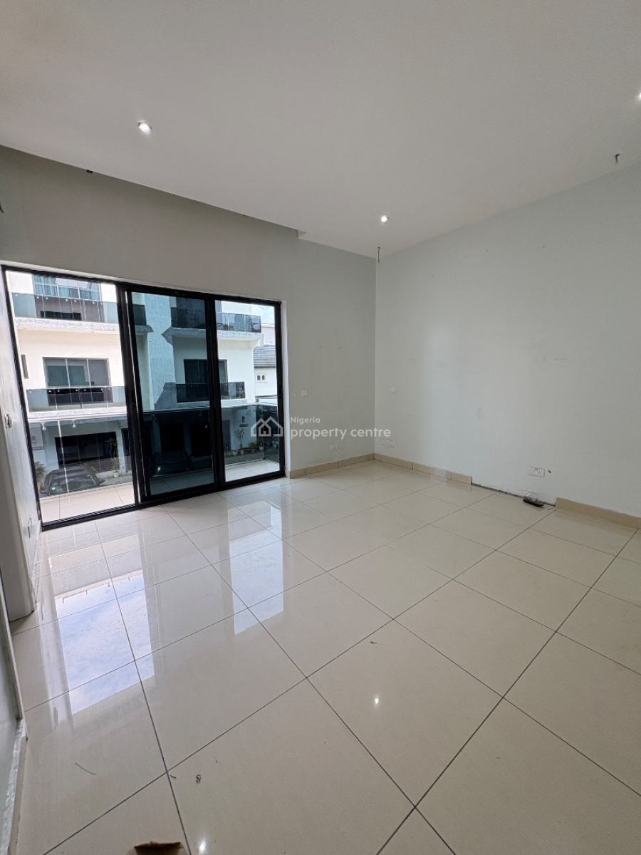 Well Maintained   4 Bedroom Terrace Duplex with Penthouse & Bq, Lekki Phase 1, Lekki, Lagos, Terraced Duplex for Rent