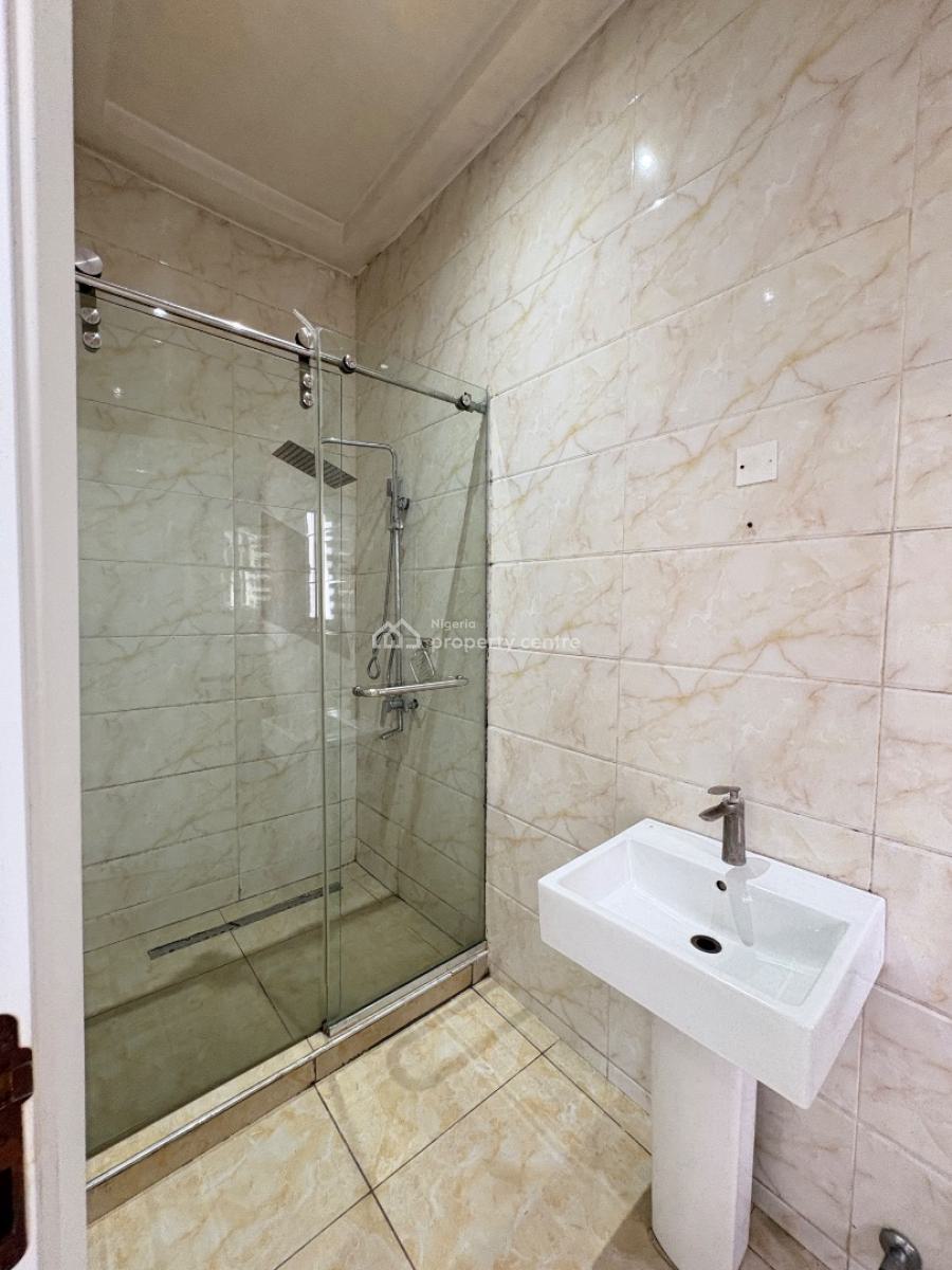 Well Maintained   4 Bedroom Terrace Duplex with Penthouse & Bq, Lekki Phase 1, Lekki, Lagos, Terraced Duplex for Rent