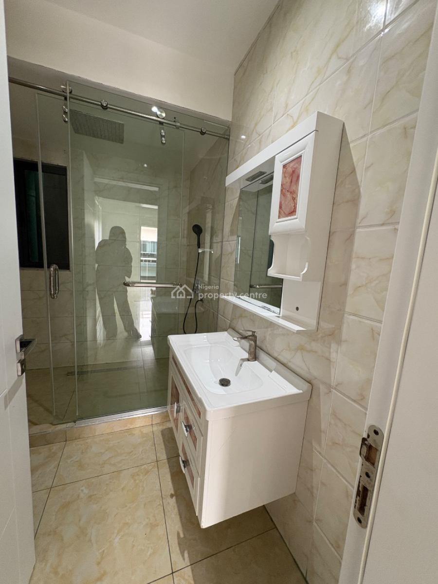 Well Maintained   4 Bedroom Terrace Duplex with Penthouse & Bq, Lekki Phase 1, Lekki, Lagos, Terraced Duplex for Rent