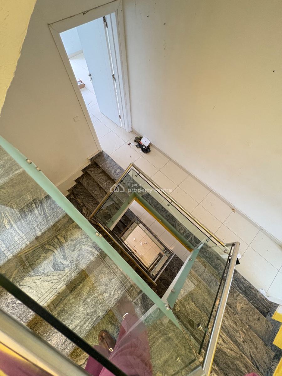 Well Maintained   4 Bedroom Terrace Duplex with Penthouse & Bq, Lekki Phase 1, Lekki, Lagos, Terraced Duplex for Rent